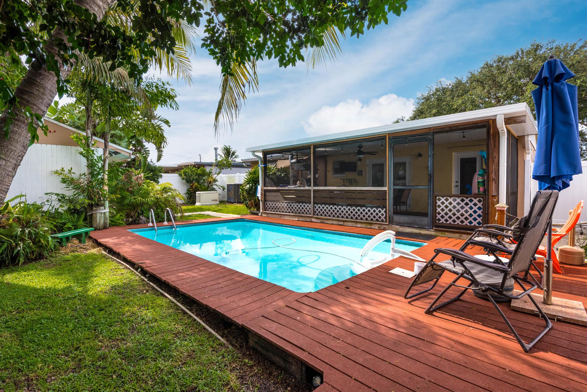 FOREST HILL VILLAGE 8 - Residential