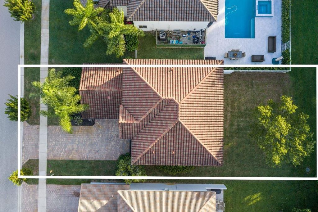 Photo of 9581 Cobblestone Creek Drive, Boynton Beach, FL 33472 (MLS # R11141280)