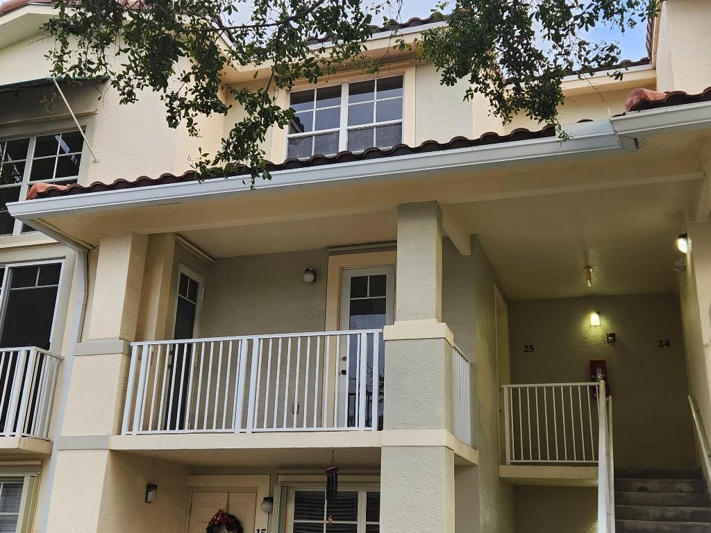 Photo of 1054 University Boulevard #25, Jupiter, FL 33458 (MLS # R10978297)