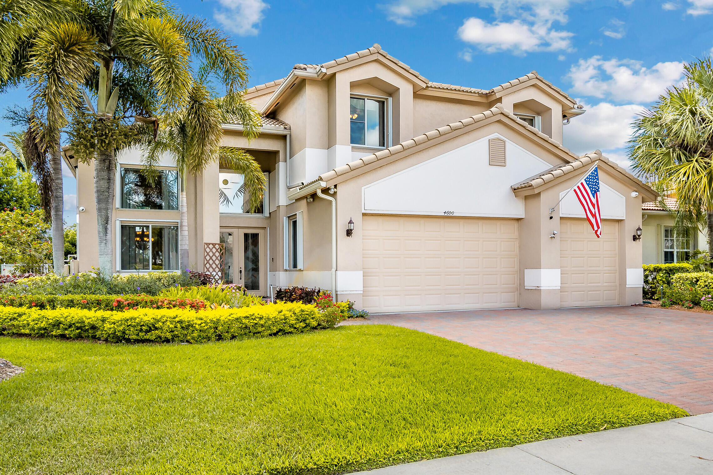 4600 Mariners Cove Drive