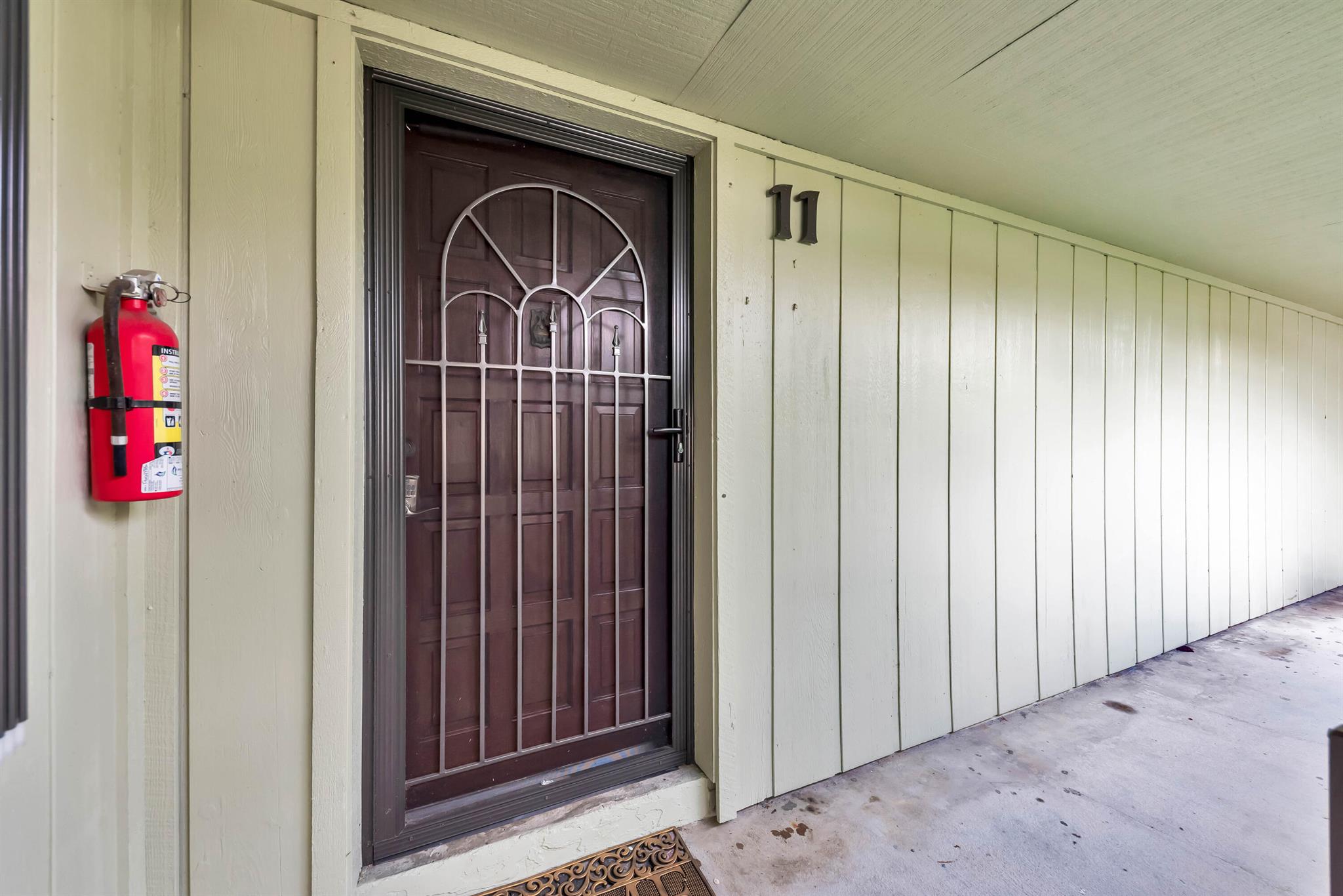 800 NW Fork Road 10-11