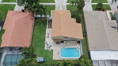 Tiny photo for 5053 Prairie Dunes Village Circle, Lake Worth, FL 33463 (MLS # B26010925)