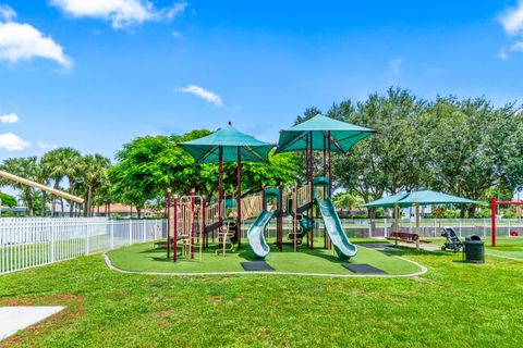 Tiny photo for 5053 Prairie Dunes Village Circle, Lake Worth, FL 33463 (MLS # B26010925)