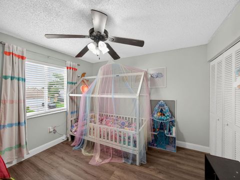 Tiny photo for 5053 Prairie Dunes Village Circle, Lake Worth, FL 33463 (MLS # B26010925)