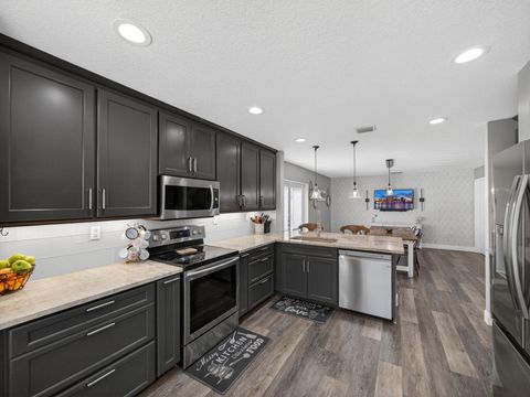 Tiny photo for 5053 Prairie Dunes Village Circle, Lake Worth, FL 33463 (MLS # B26010925)