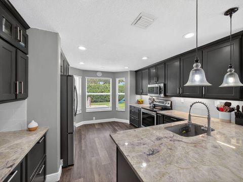 Tiny photo for 5053 Prairie Dunes Village Circle, Lake Worth, FL 33463 (MLS # B26010925)