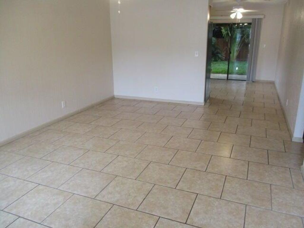 Photo of 9077 E Highland Pines Drive #9077, Palm Beach Gardens, FL 33418 (MLS # R11026563)