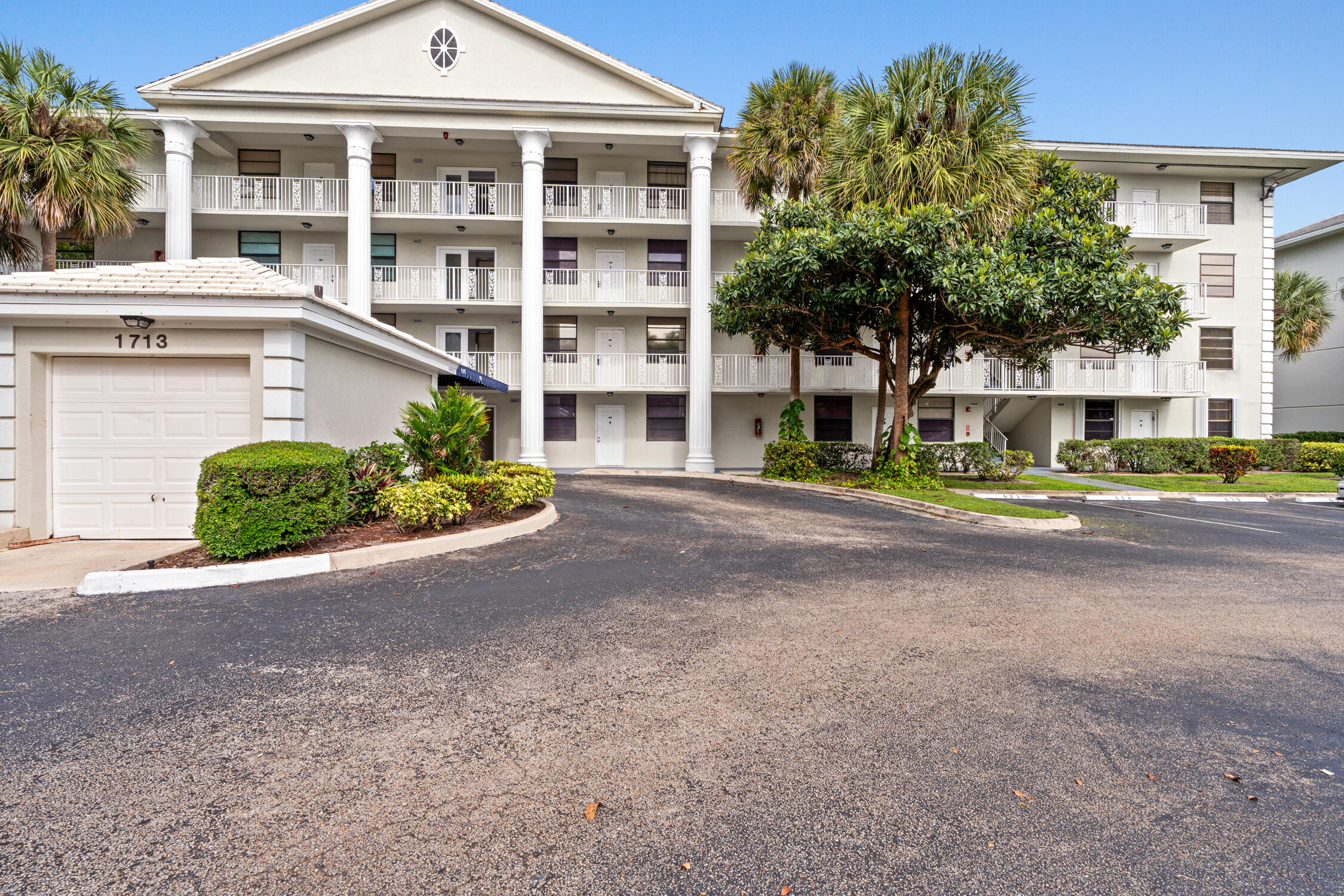CONDO 22 OF WHITEHALL CONDOS - Residential