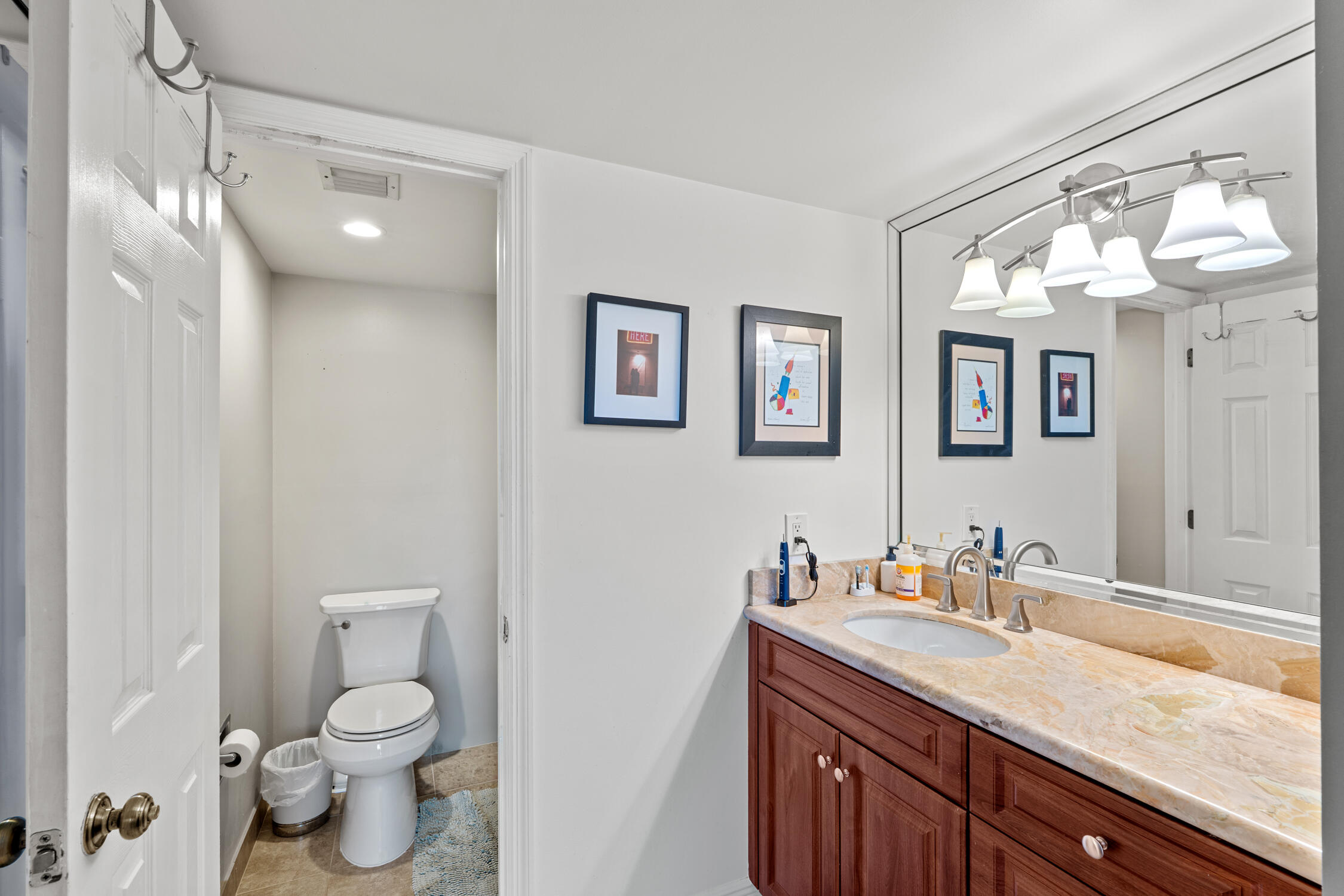 CONDO 22 OF WHITEHALL CONDOS - Residential