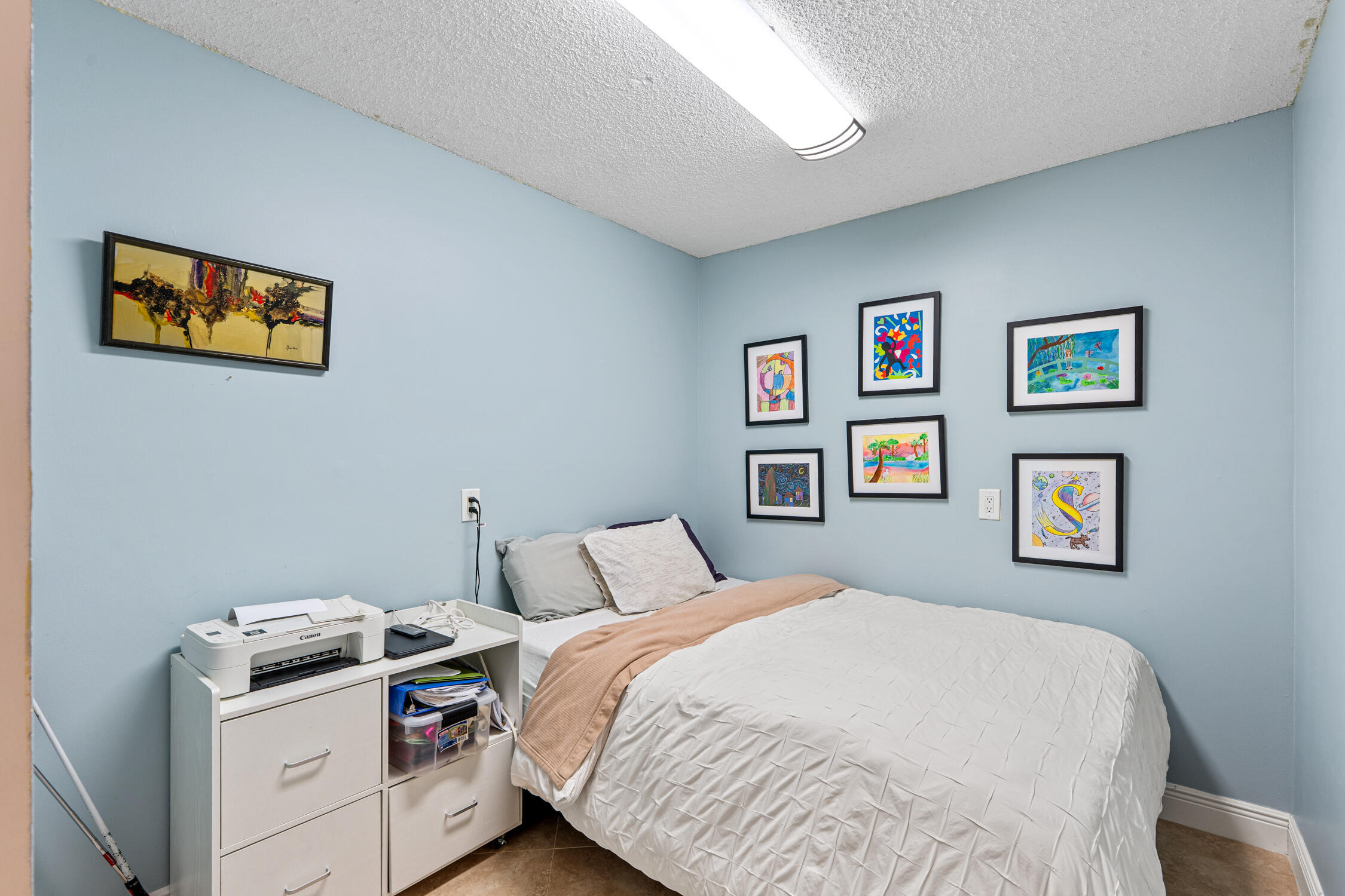 CONDO 22 OF WHITEHALL CONDOS - Residential
