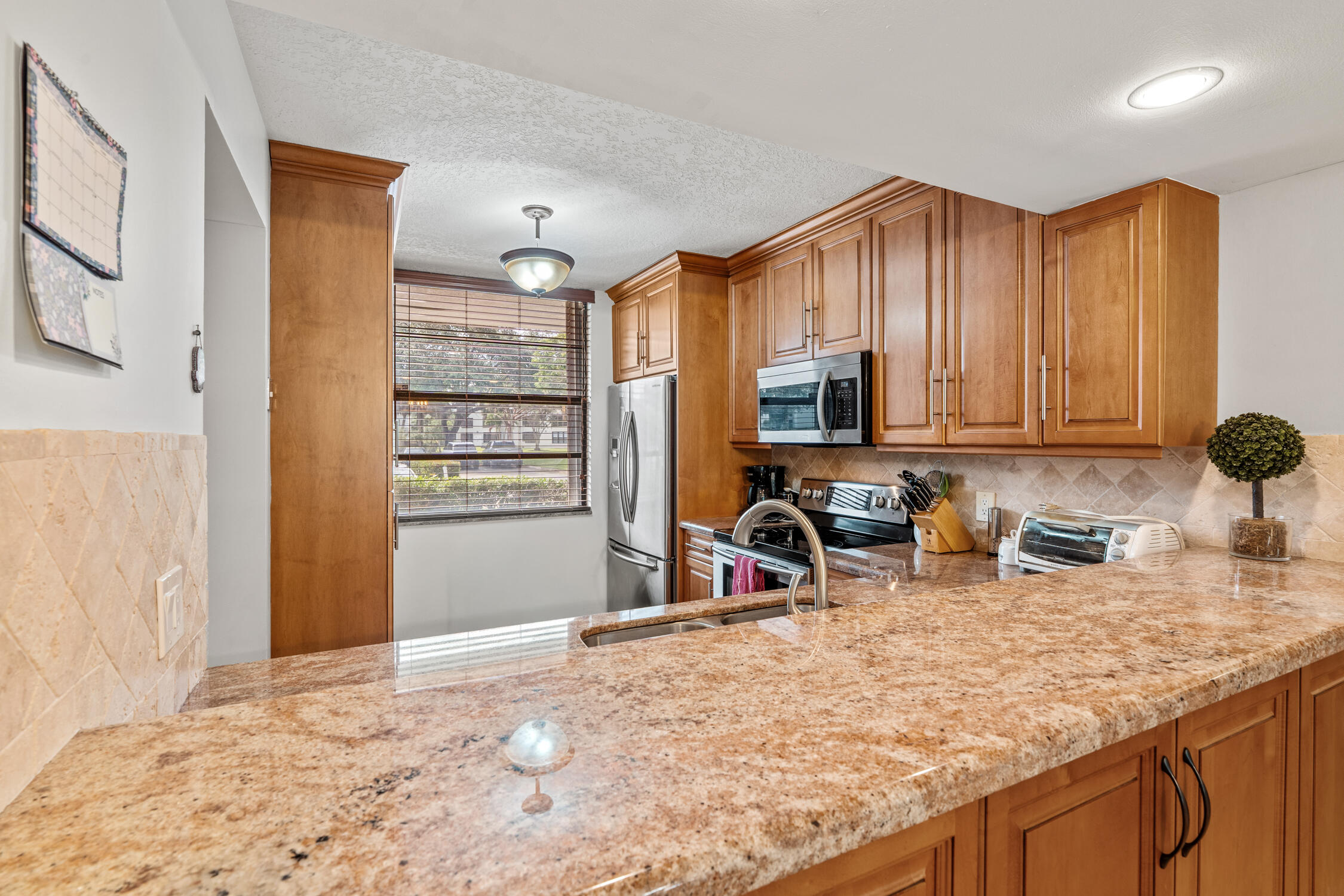 CONDO 22 OF WHITEHALL CONDOS - Residential