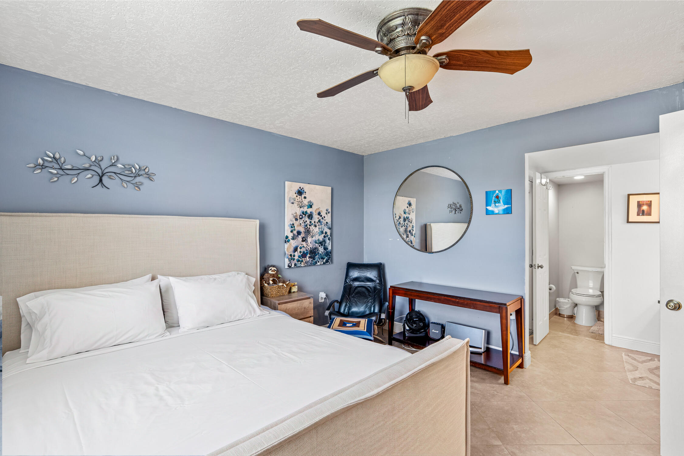 CONDO 22 OF WHITEHALL CONDOS - Residential