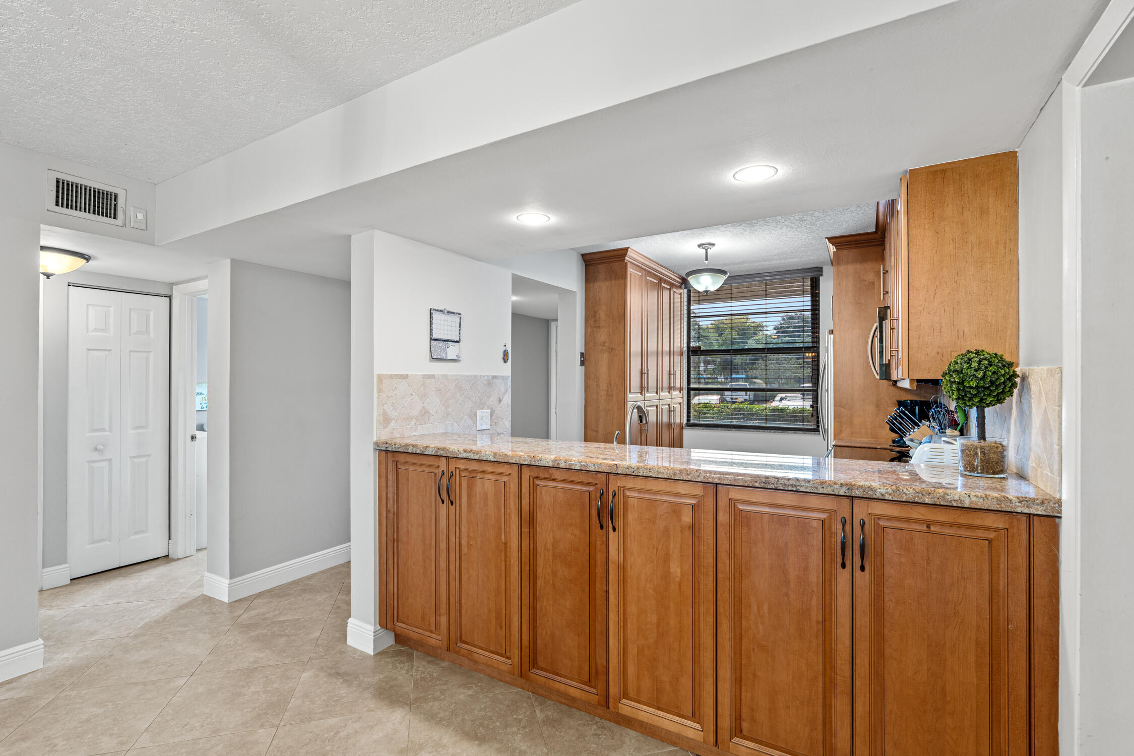 CONDO 22 OF WHITEHALL CONDOS - Residential