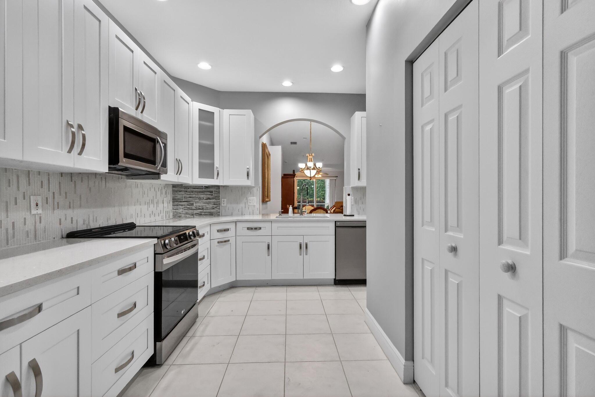 MAJESTIC ISLES - Residential