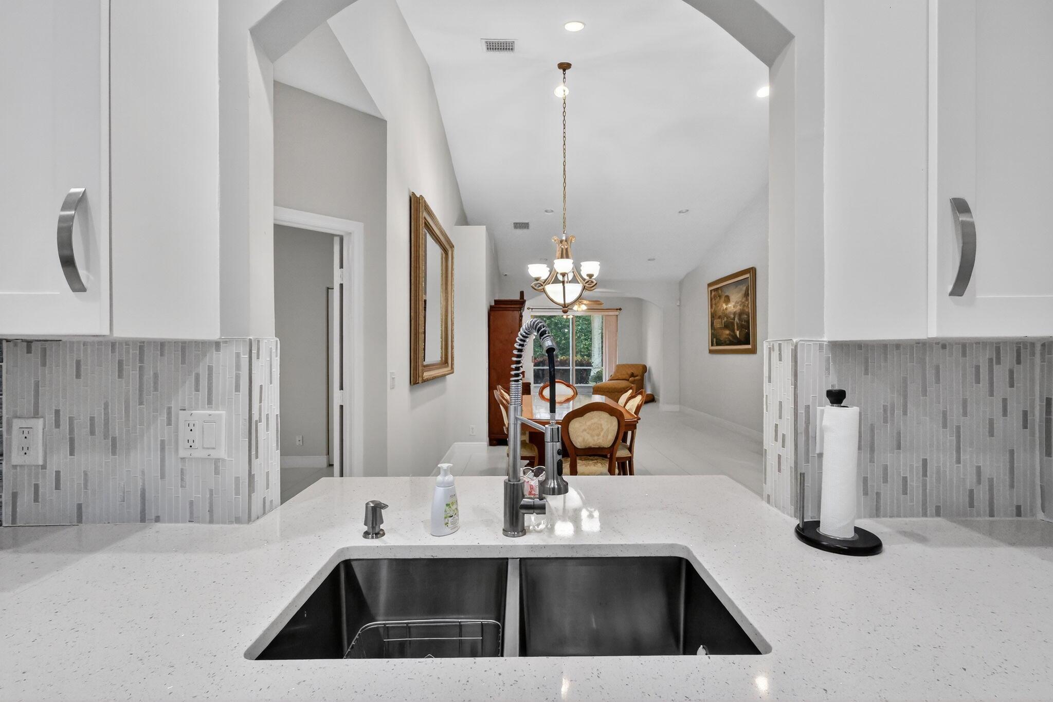 MAJESTIC ISLES - Residential