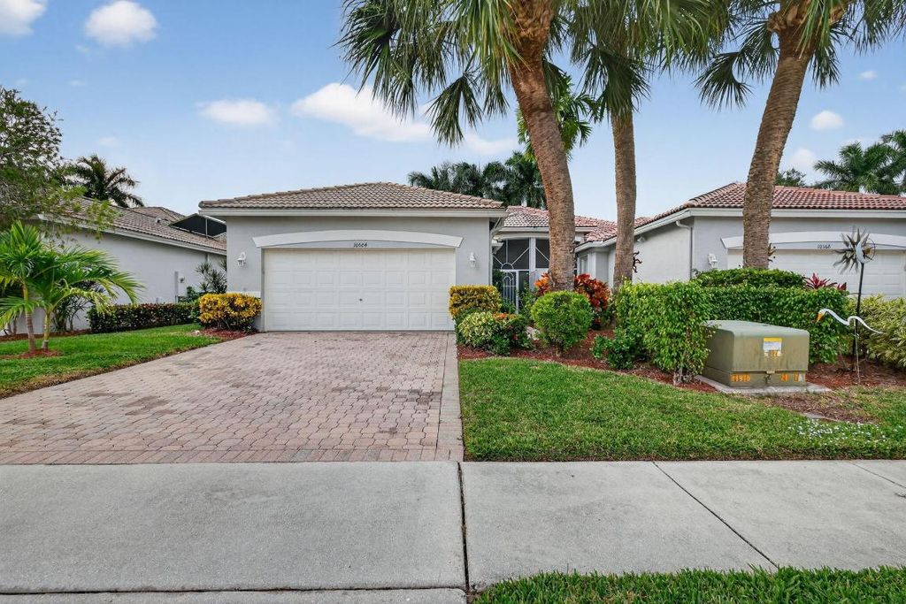 Photo of 10564 Royal Caribbean Circle, Boynton Beach, FL 33437 (MLS # R11146793)