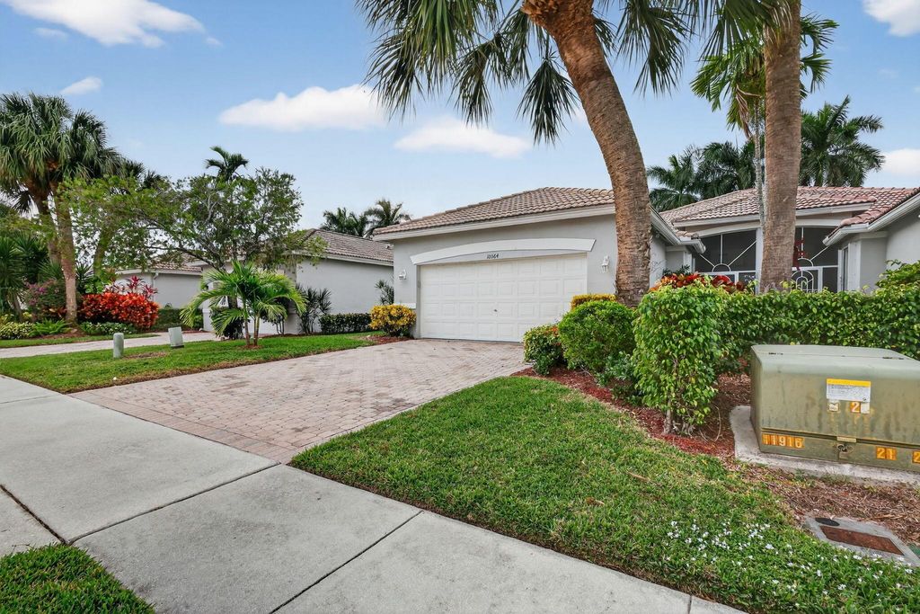 Photo of 10564 Royal Caribbean Circle, Boynton Beach, FL 33437 (MLS # R11146793)