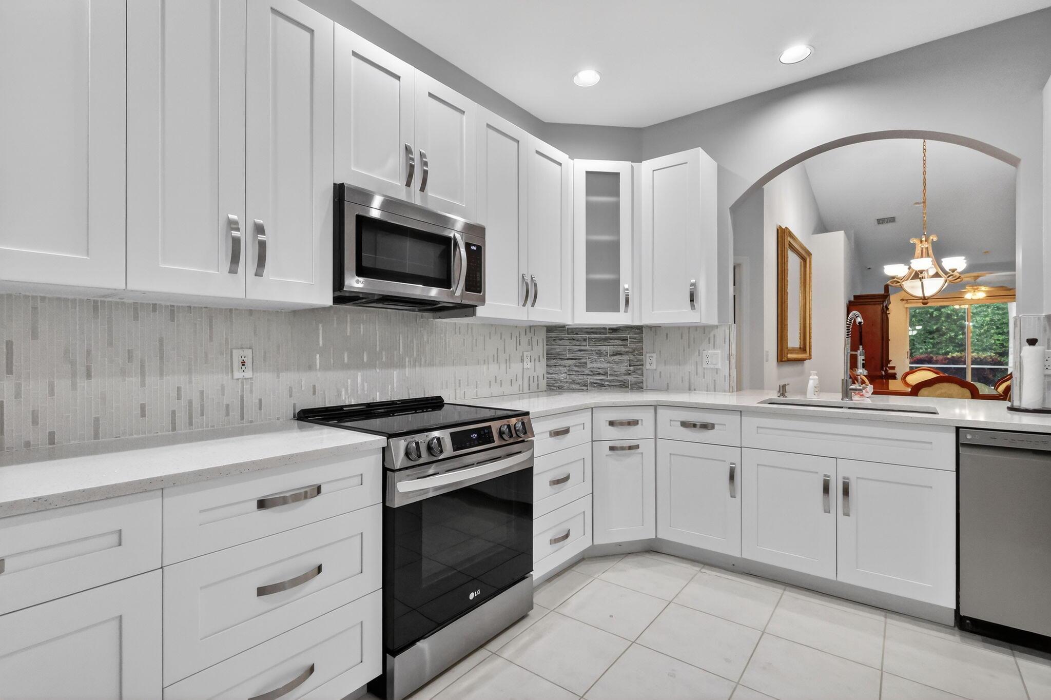 MAJESTIC ISLES - Residential