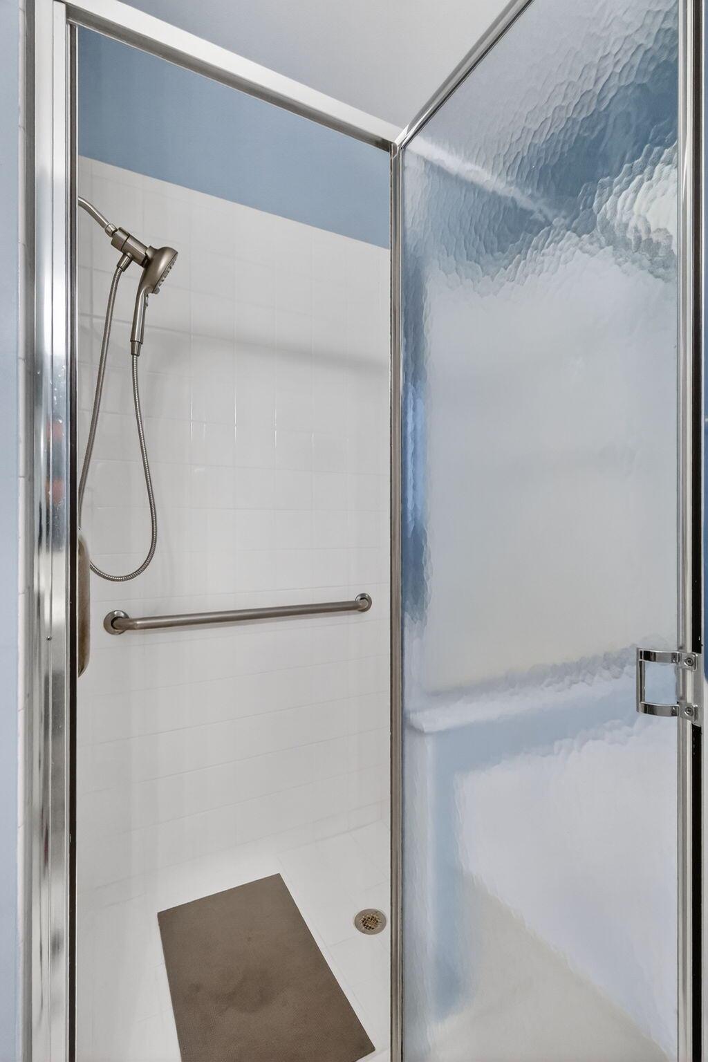 MAJESTIC ISLES - Residential