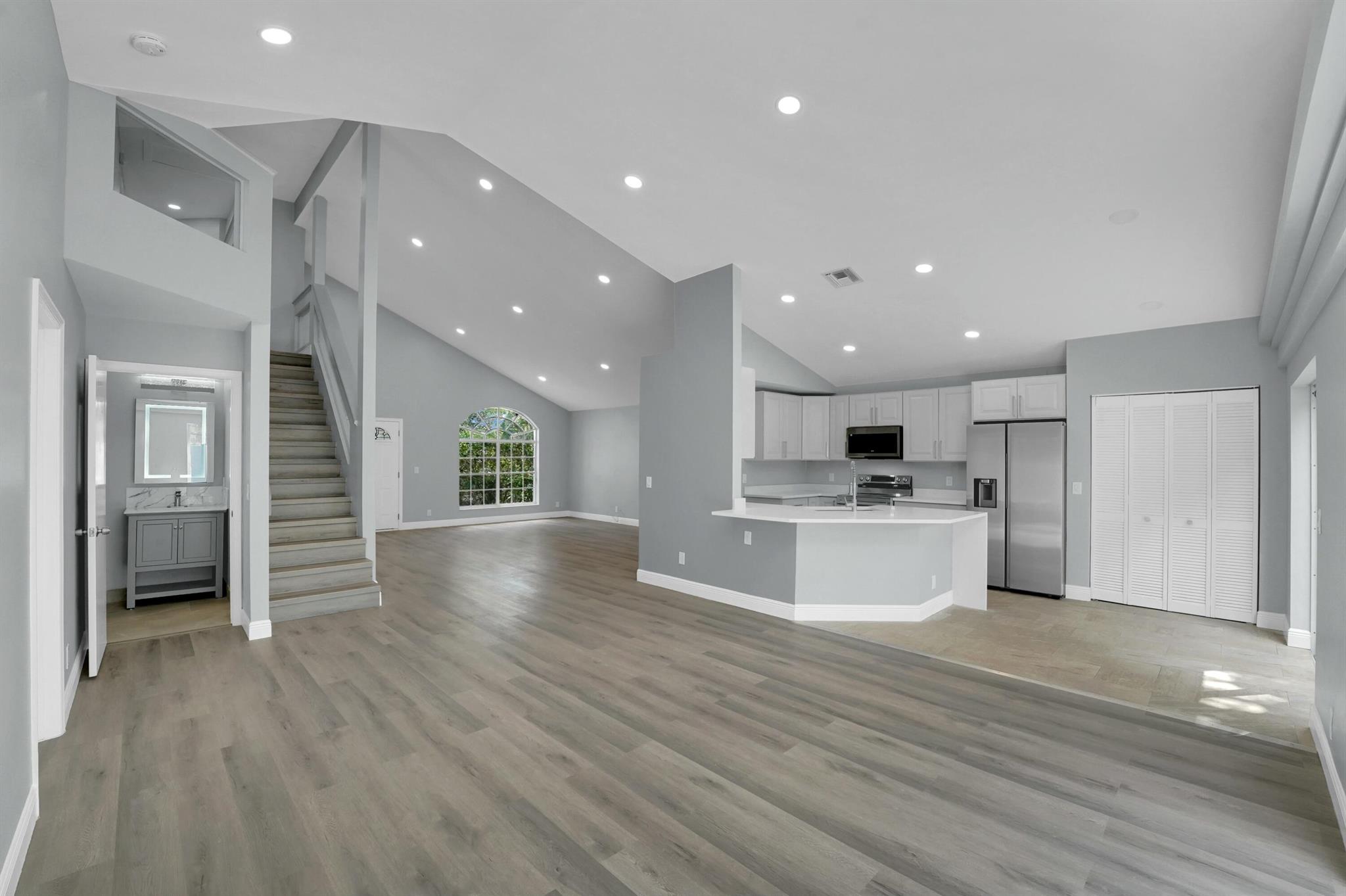 4387 Leicester Court