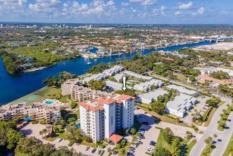 Condominium in North Palm Beach FL 370 Golfview Road Rd 39.jpg