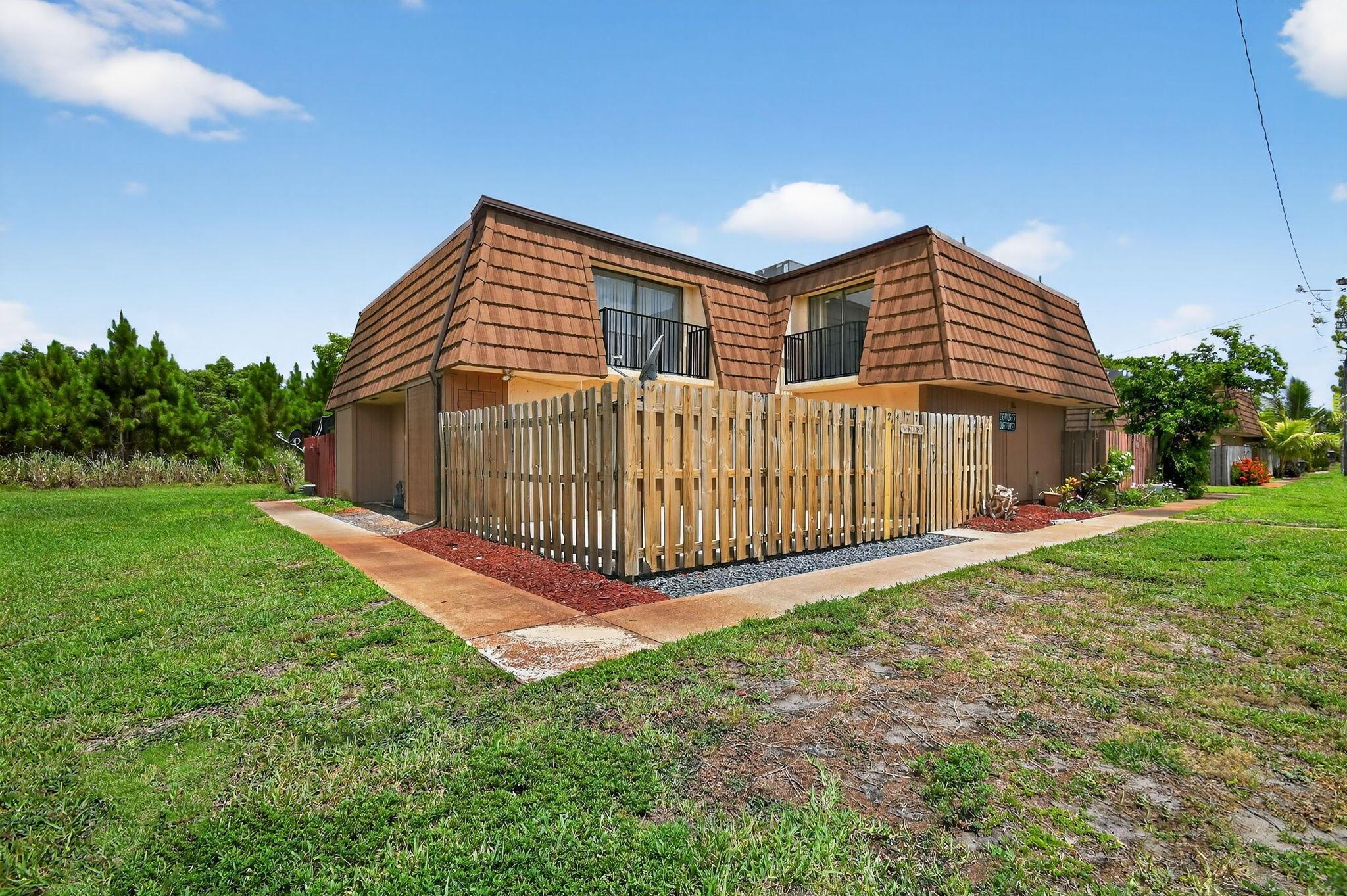 2477 Caroma Lane