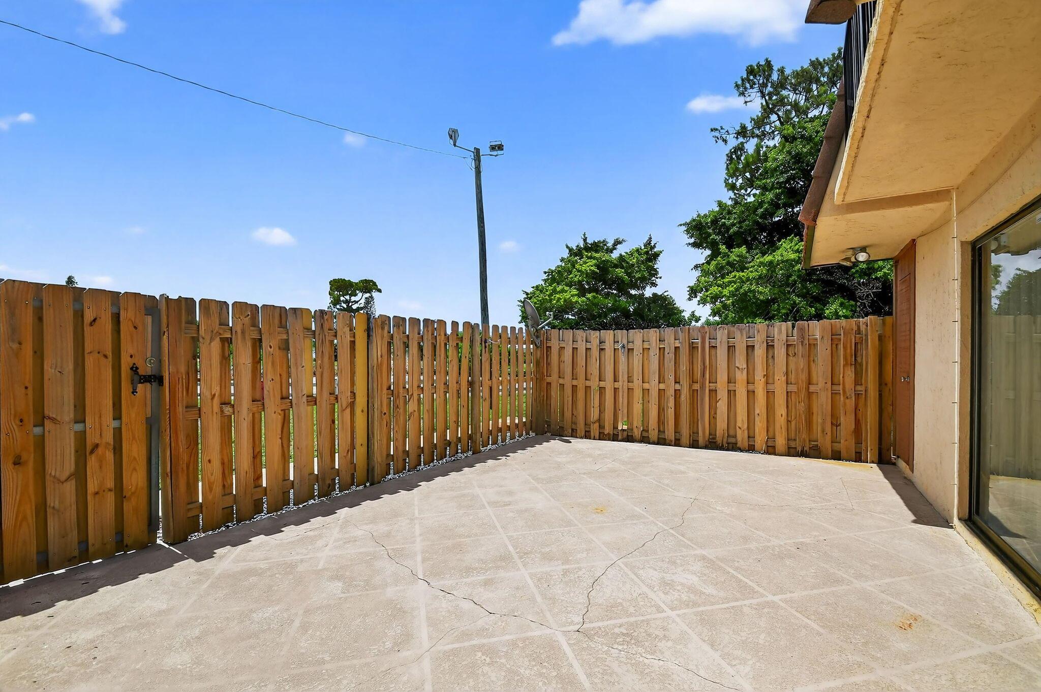2477 Caroma Lane