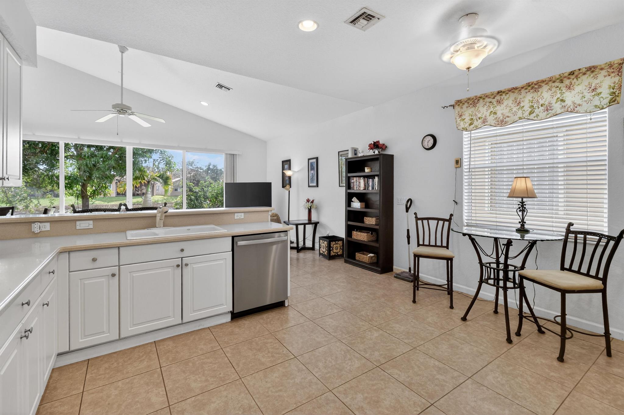 FOURTH  REPLAT OF PORTOFI - Residential