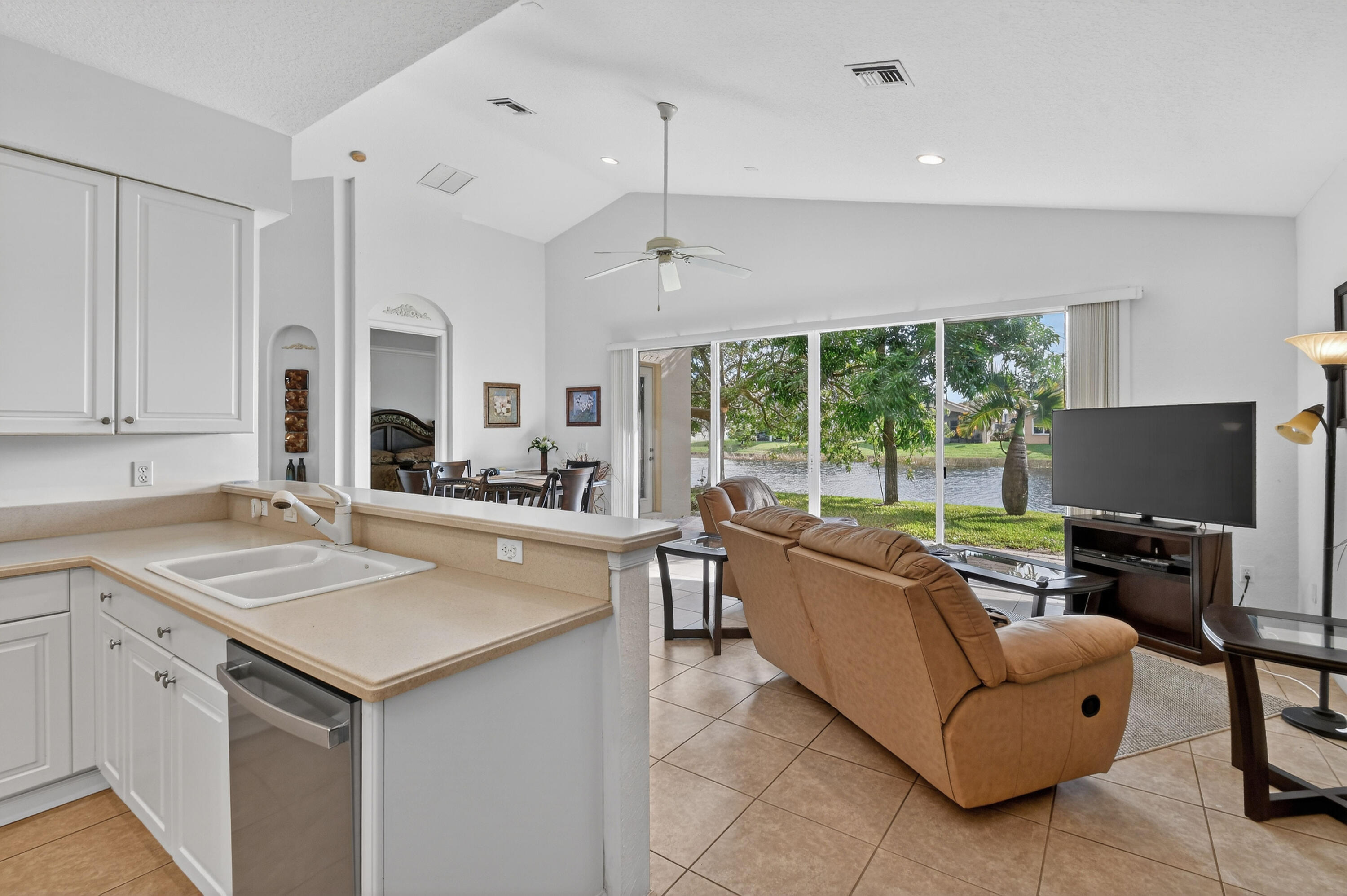 FOURTH  REPLAT OF PORTOFINO ISLES - Residential