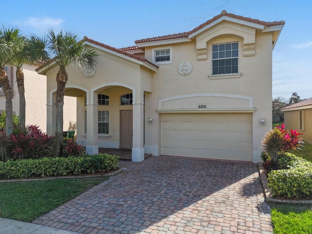 Photo of 2205 SW Newport Isles Boulevard, Port Saint Lucie, FL 34953 (MLS # R11145423)