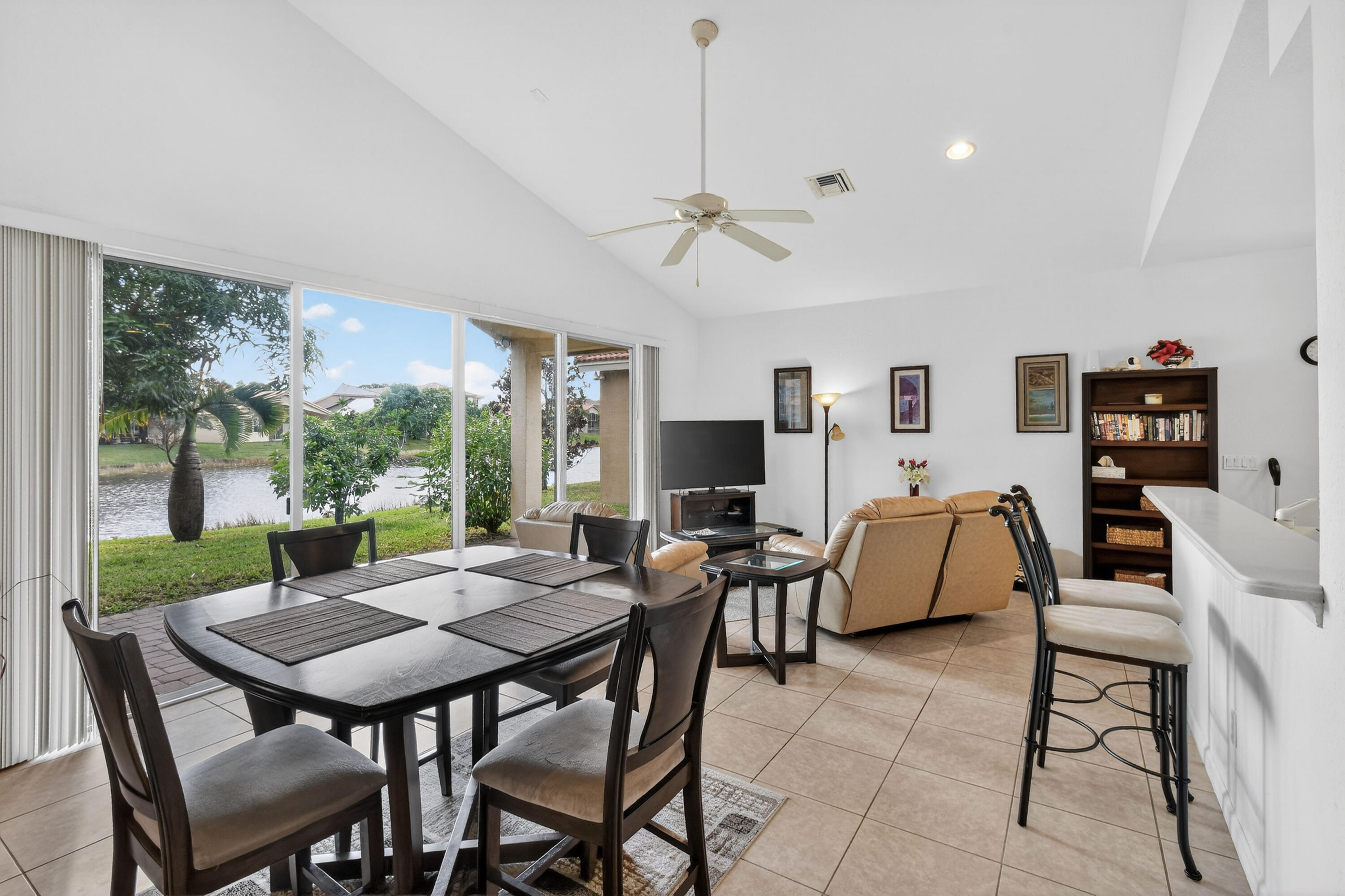 FOURTH  REPLAT OF PORTOFINO ISLES - Residential