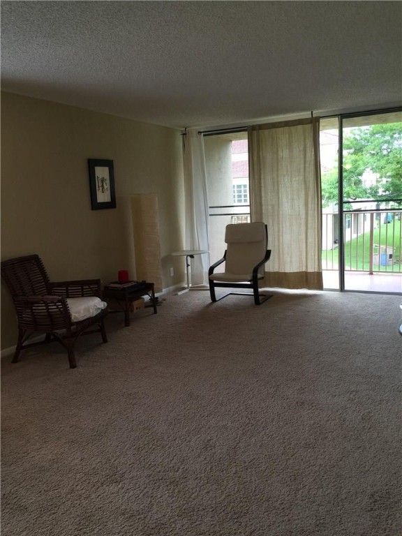 CORAL SPRINGS ESTATE - Residential