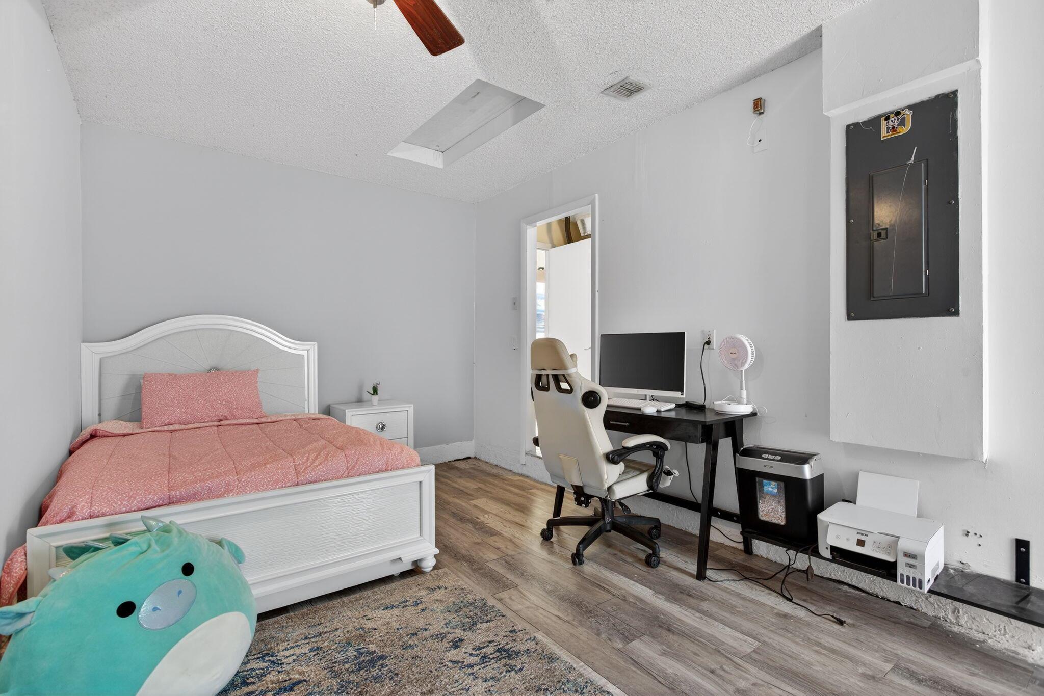 Applewood - Residential