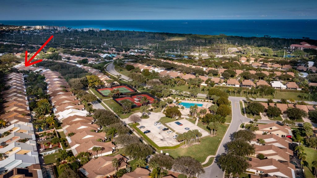 Photo of 180 Cape Pointe Circle, Jupiter, FL 33477 (MLS # R11079291)