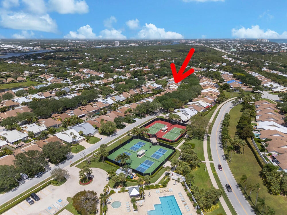 Photo of 180 Cape Pointe Circle, Jupiter, FL 33477 (MLS # R11079291)