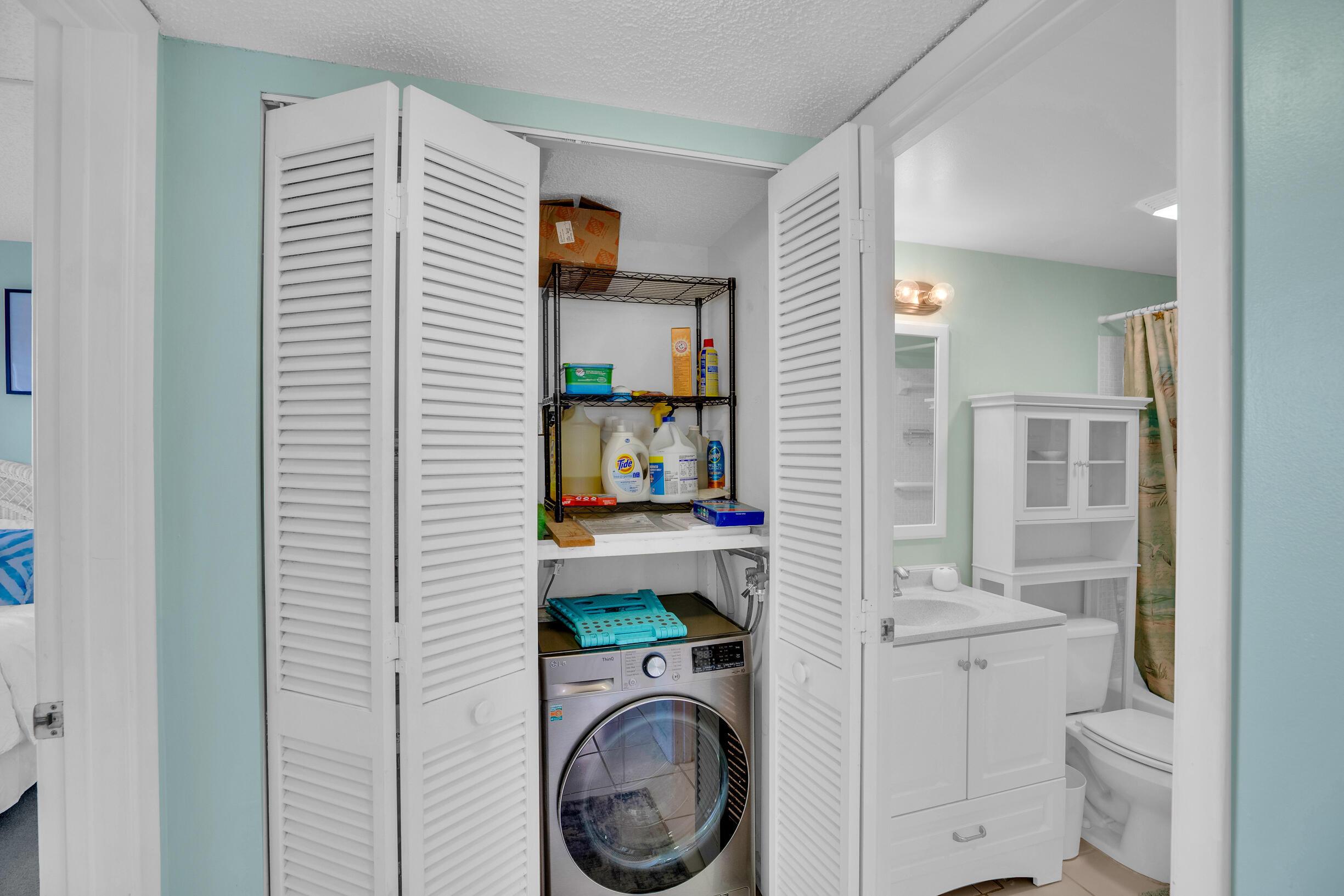 OCEAN HARBOUR SOUTH CONDOMINIUM - Residential