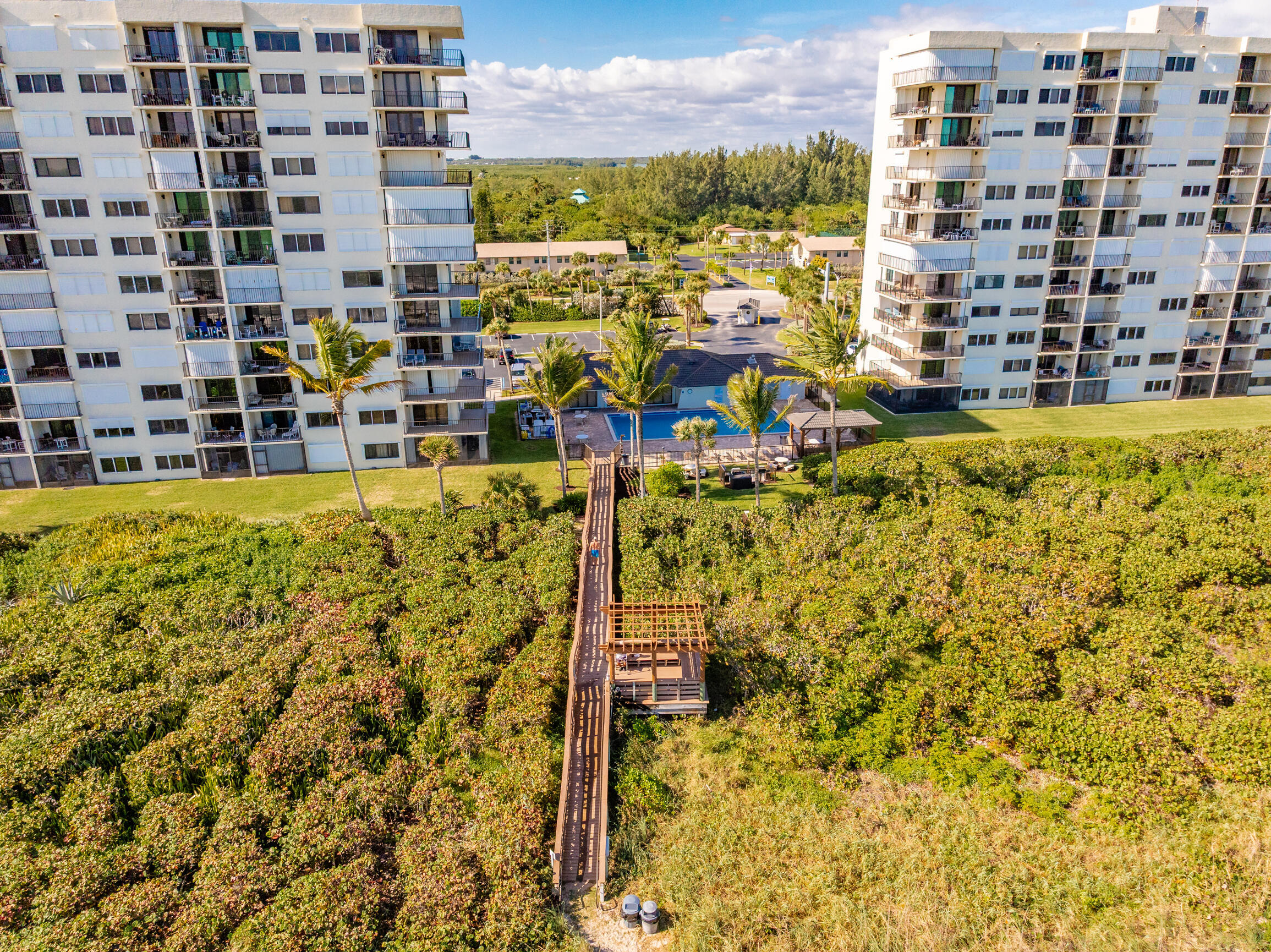 OCEAN HARBOUR SOUTH CONDOMINIUM - Residential