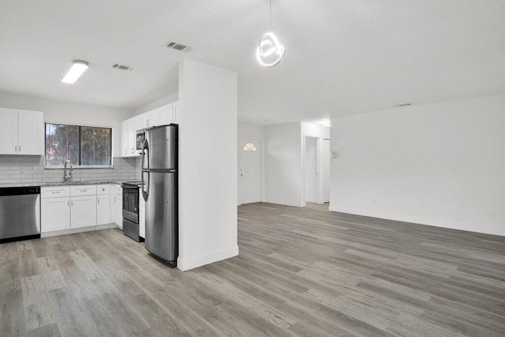 2009 SE Mary Terrace