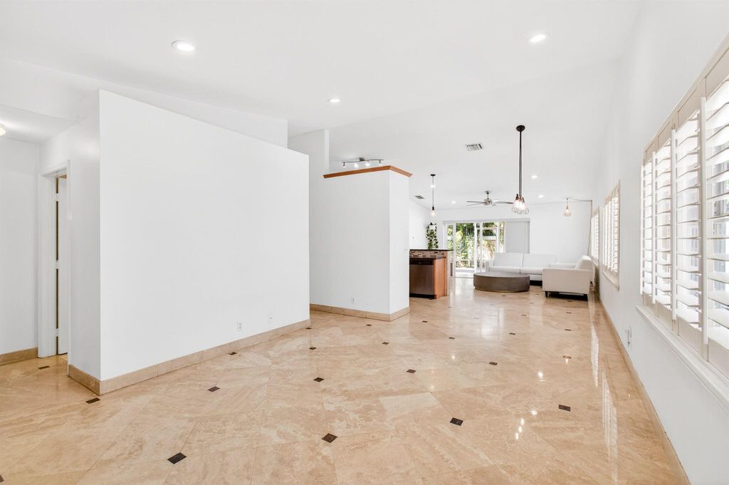 Photo of 19 NW 44th Terrace, Deerfield Beach, FL 33442 (MLS # R11117132)