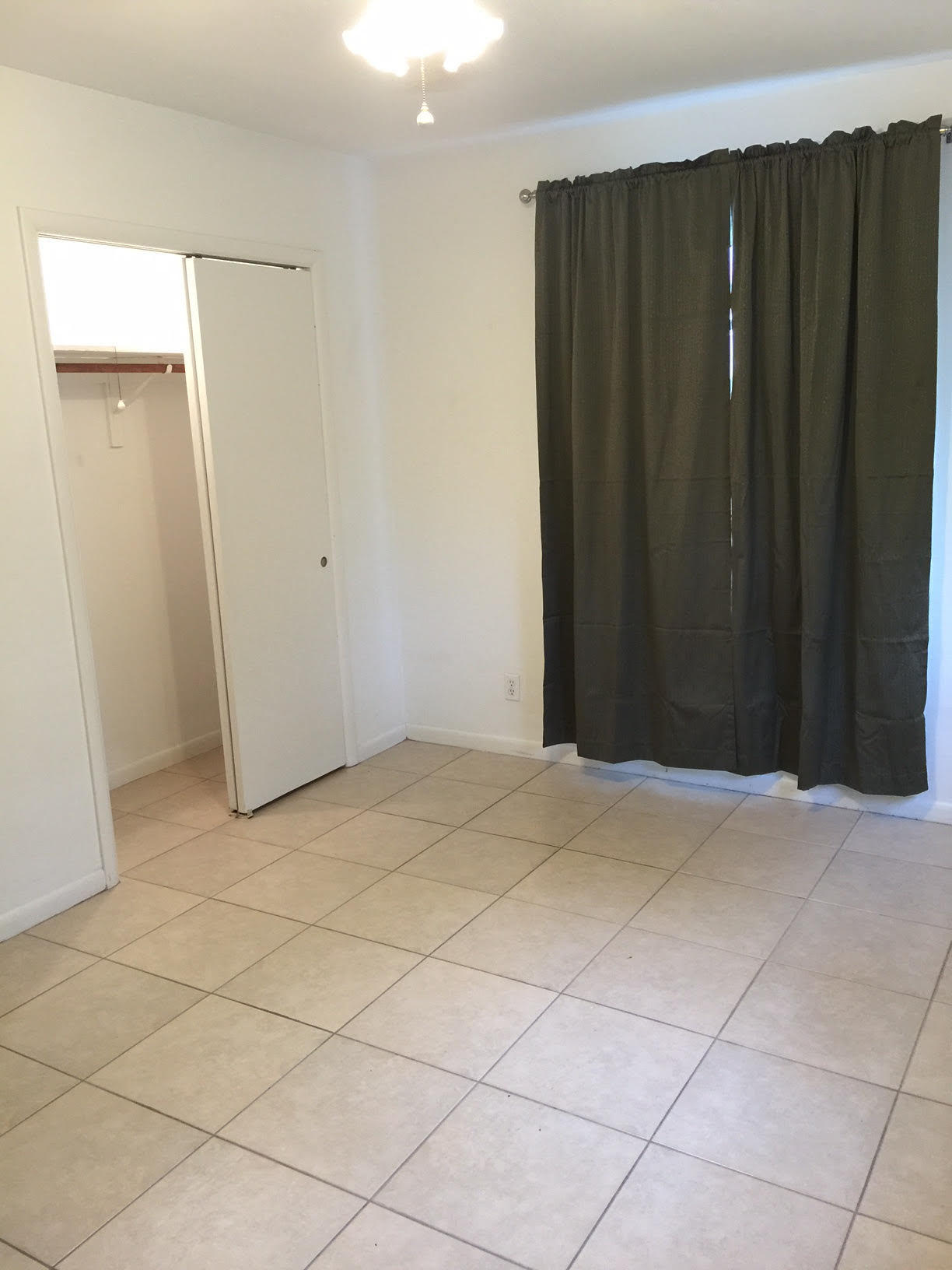 LAKE WORTH TOWN OF - Residential Lease