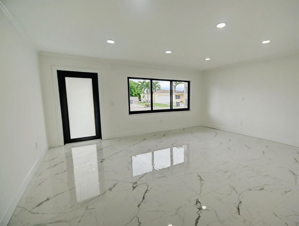 Photo of 10900 Gallery Street, Boca Raton, FL 33428 (MLS # R11022588)