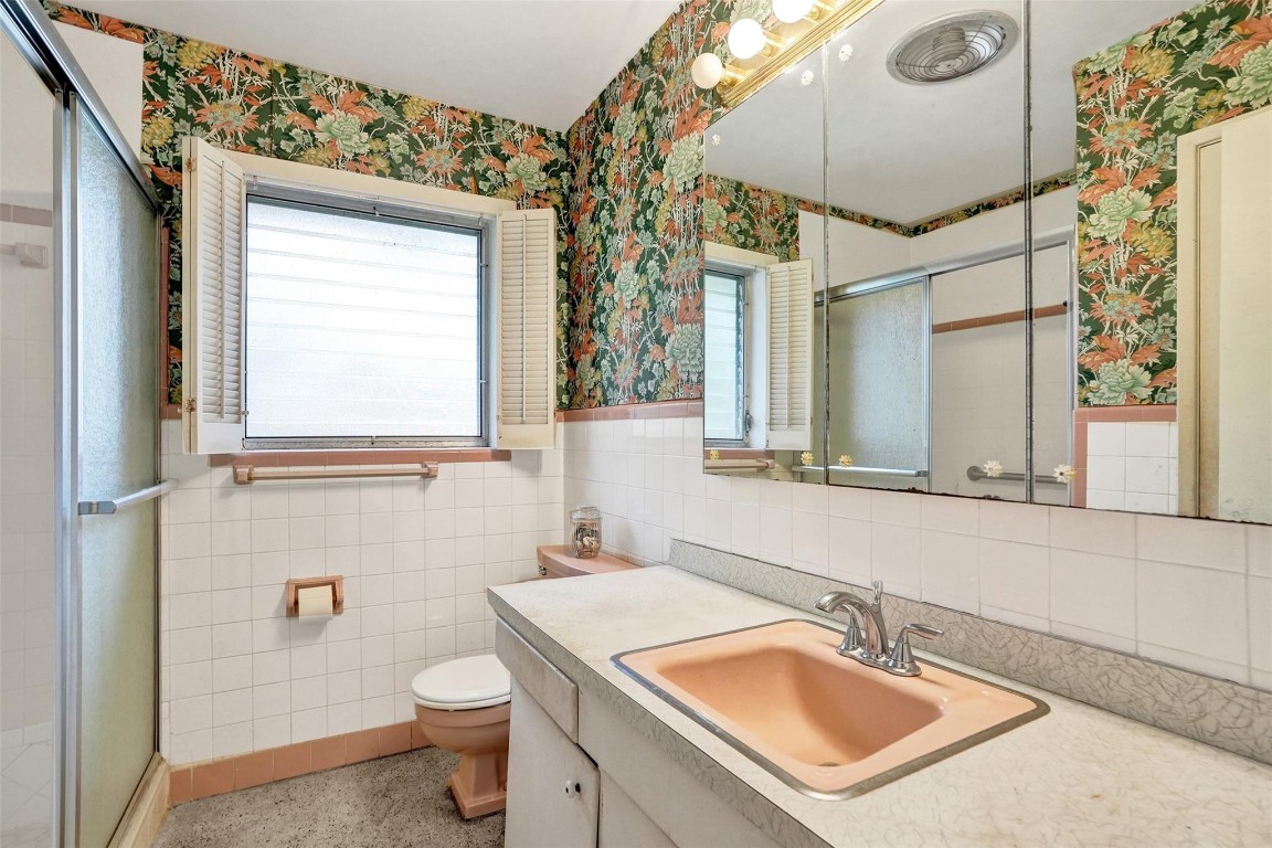 Coral Woods 33-25 B - Residential