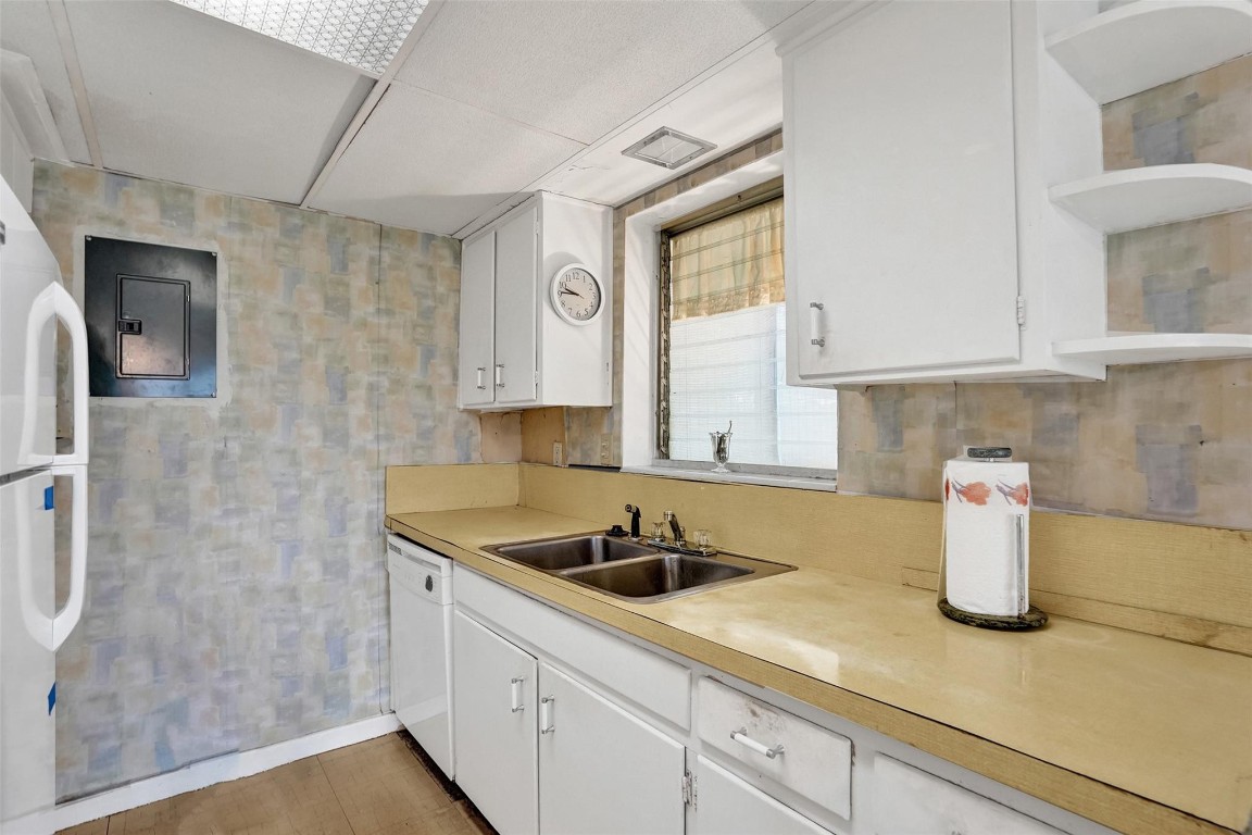 Coral Woods 33-25 B - Residential