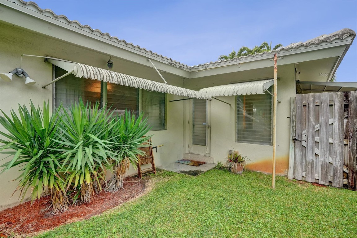 Coral Woods 33-25 B - Residential