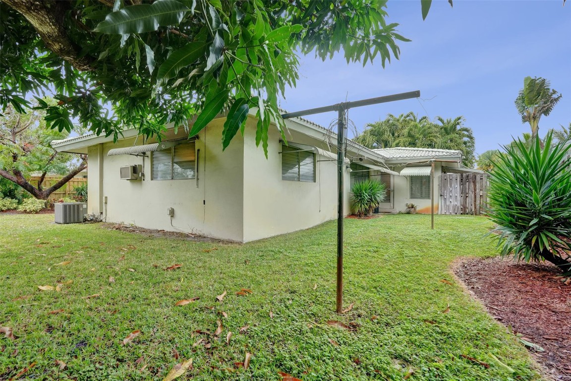 Coral Woods 33-25 B - Residential