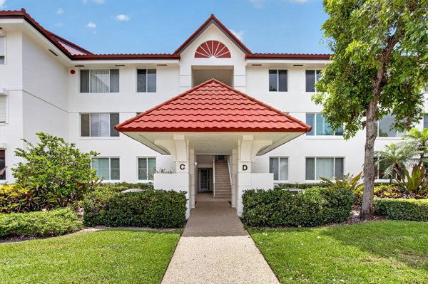 104 HALF MOON CIR APT D2, HYPOLUXO, FL 33462 - Image 764ba103cd08a1f935ef0a2c9ce3aecf/735522184