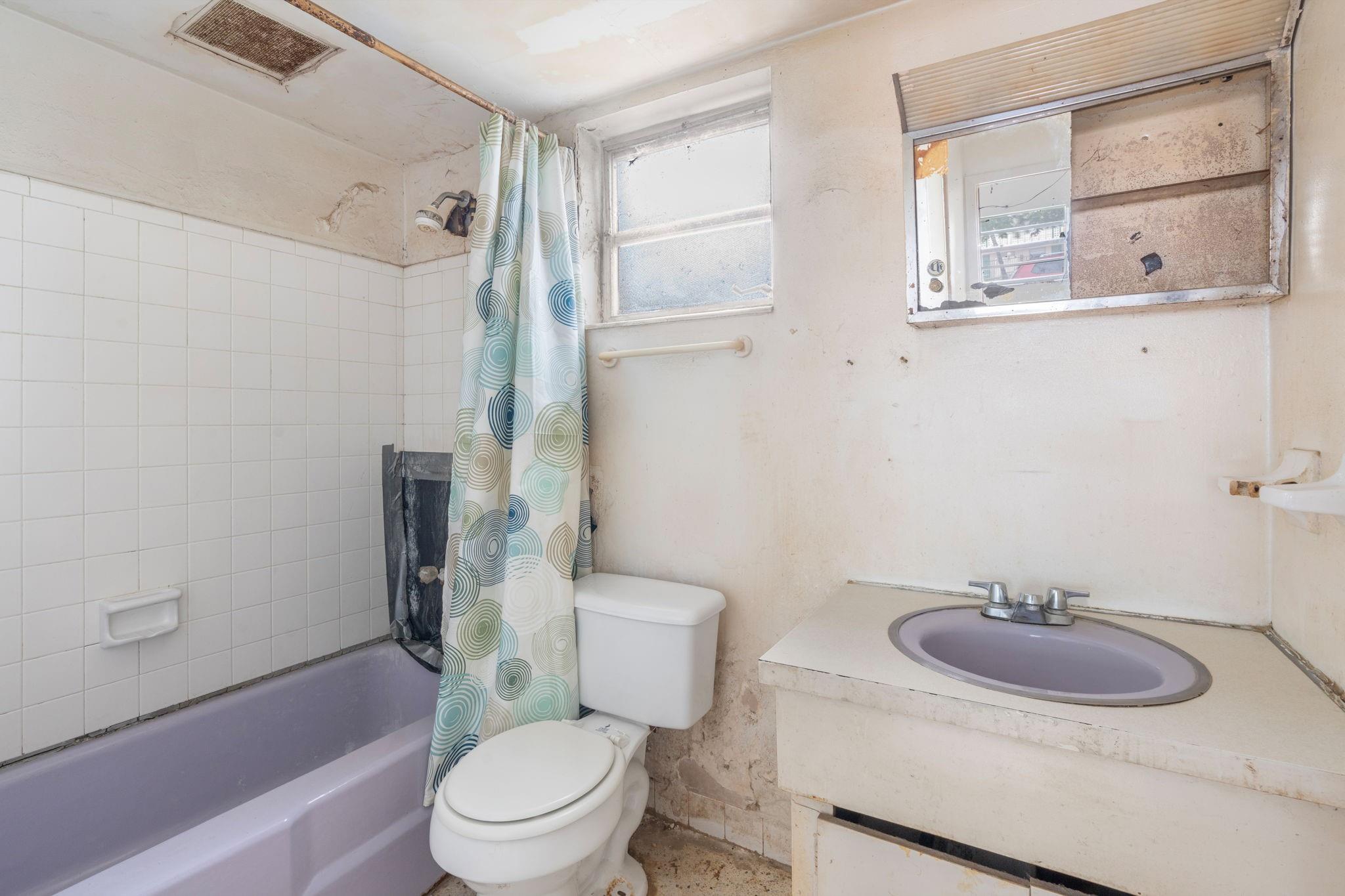 Northeast Heights Condo - Residential