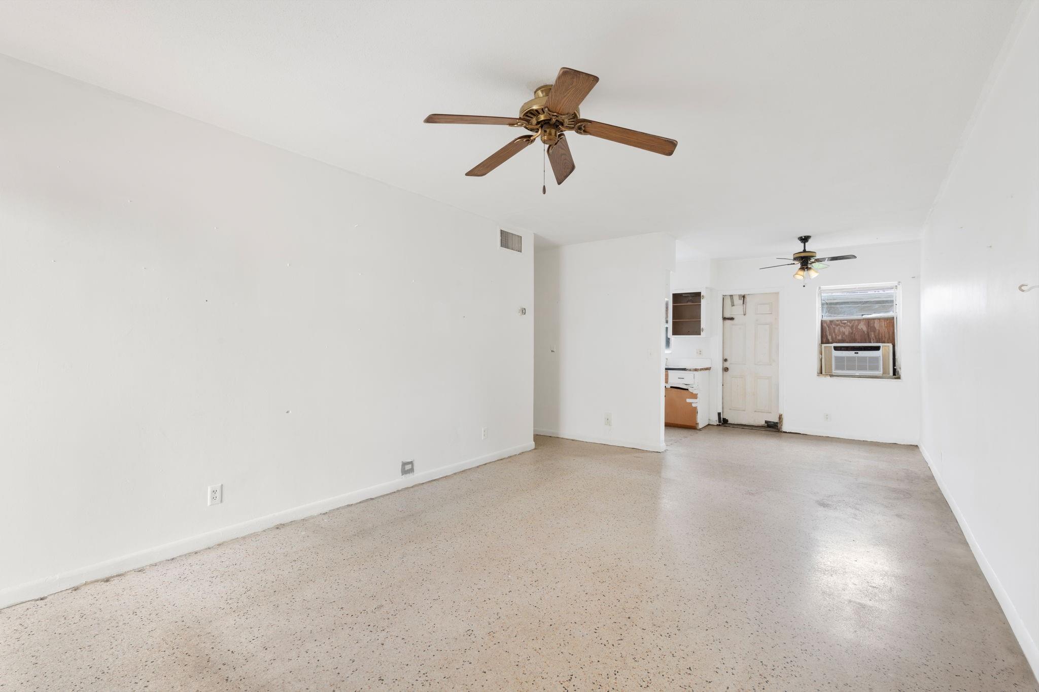290 NE 40th St 12