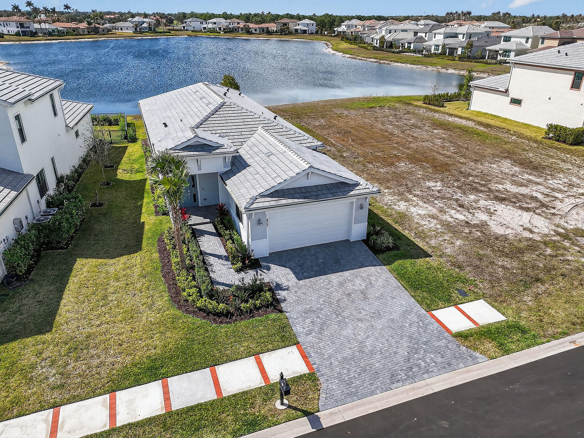 TESORO PLAT NO 20 - Residential