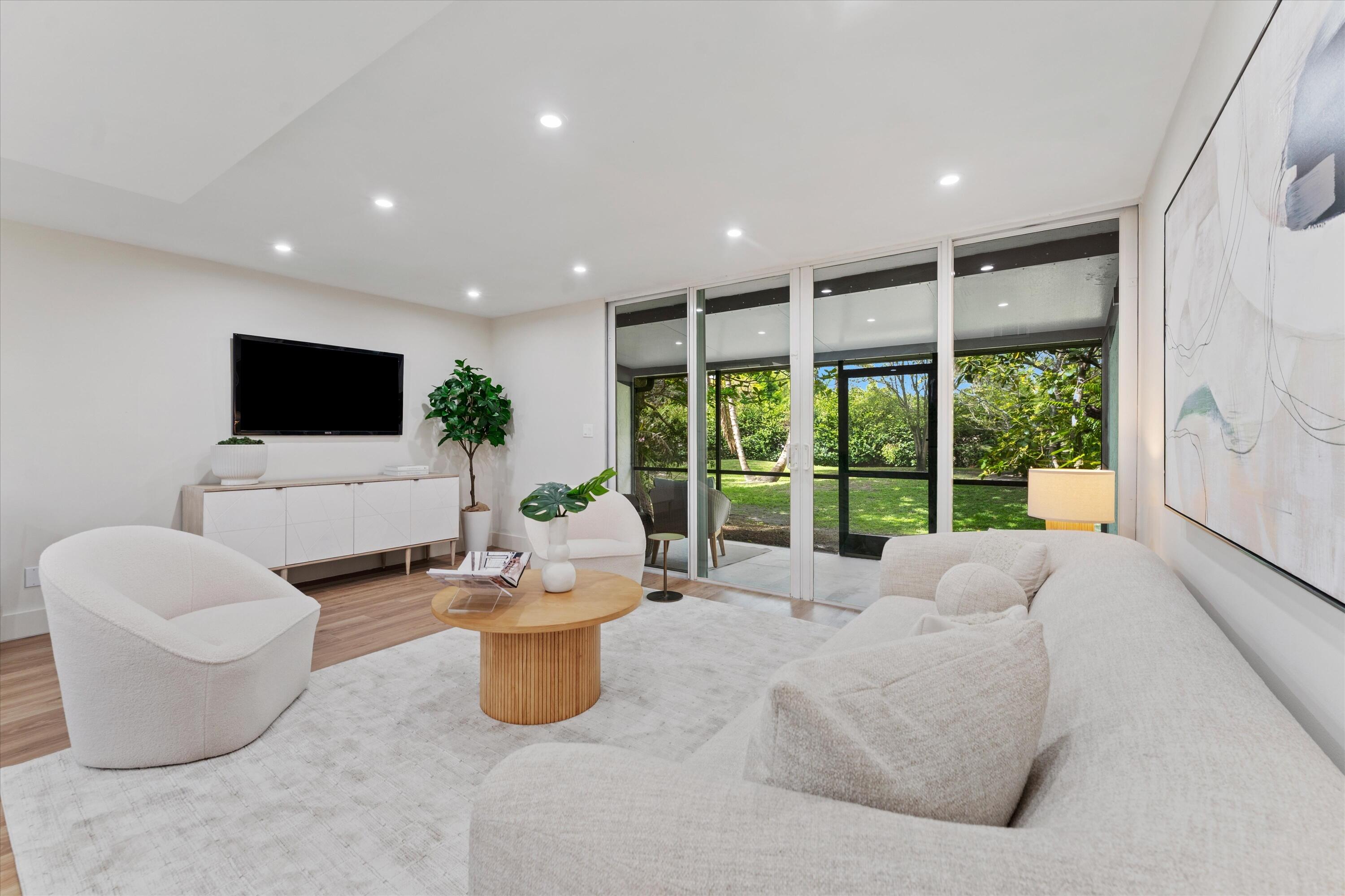 Footbridge Townhouses - Residential